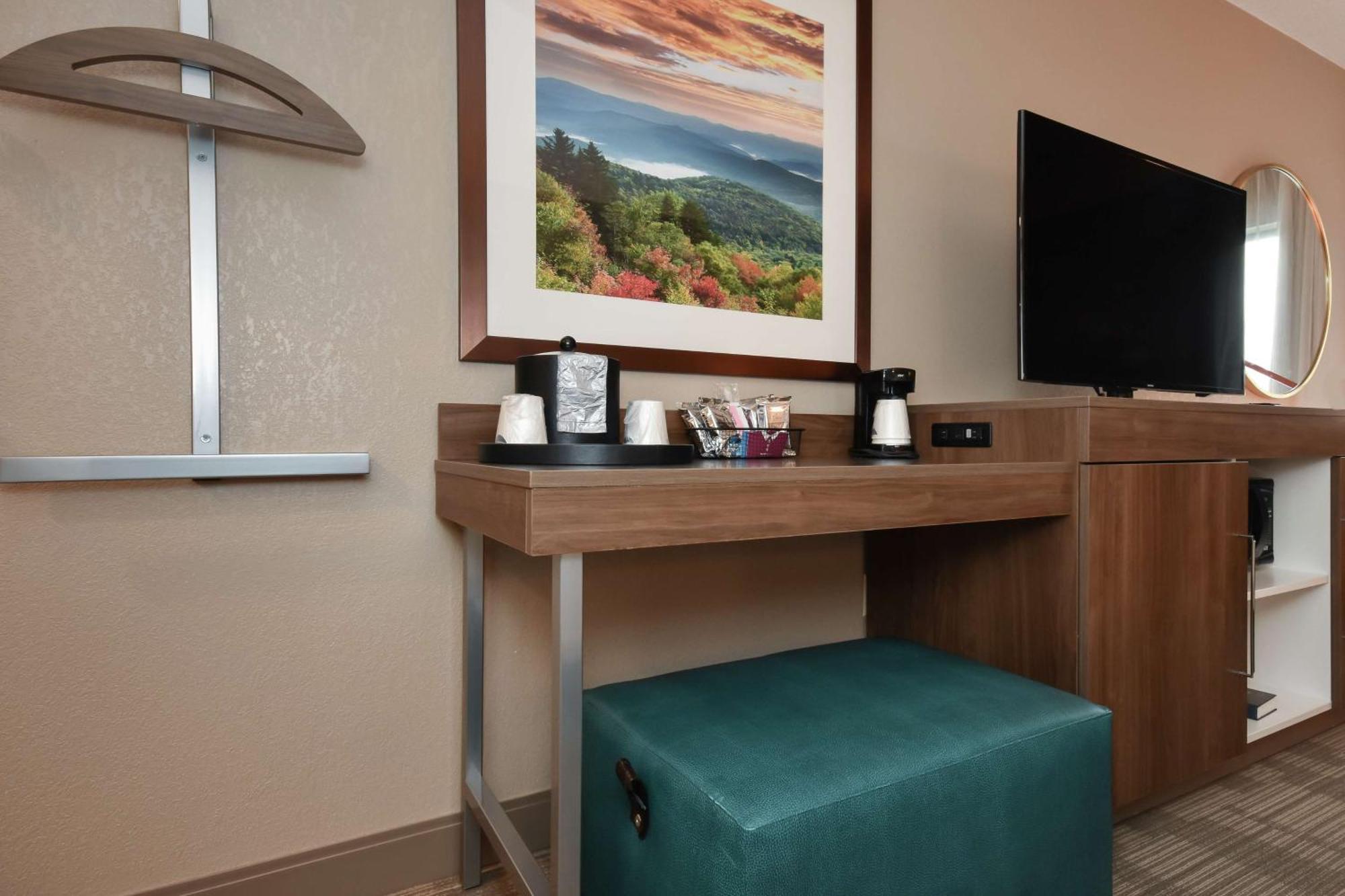 Hampton Inn Brevard Pisgah Forest Exterior photo