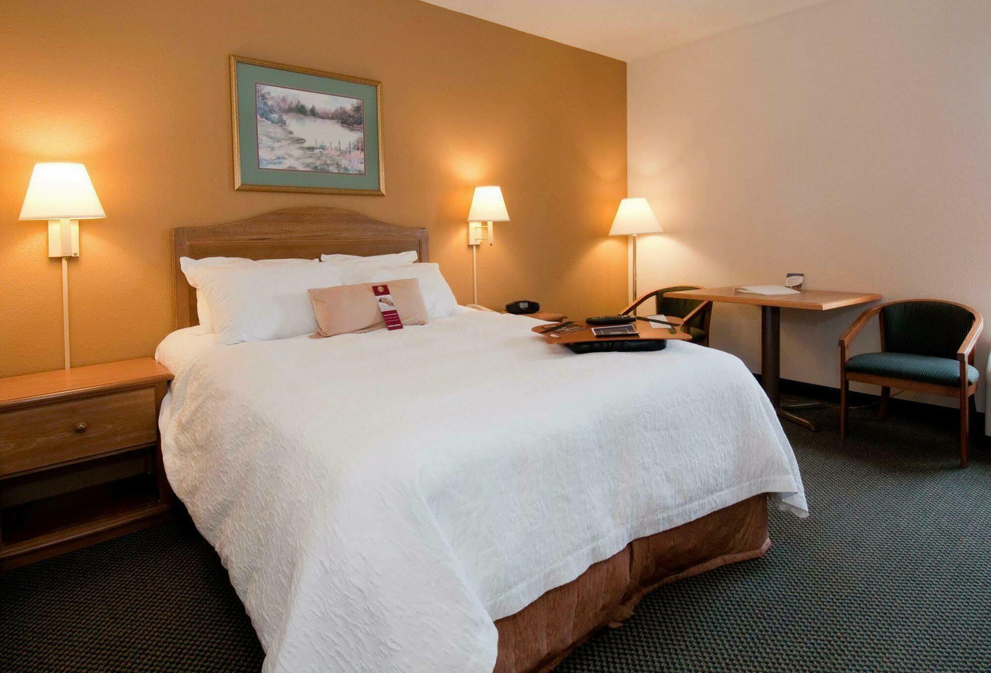 Hampton Inn Brevard Pisgah Forest Room photo